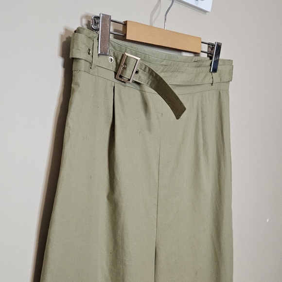 NWT Pretty Little Thing 100% Cotton Pleated Wide Leg Olive Green Pants Size 14 - Picture 2 of 7